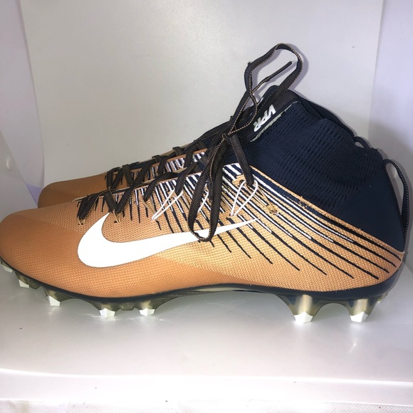 Nike football Cleats - Picture 2 of 5